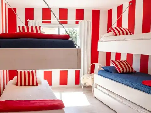 VENTA CASA MODERNA 4 DORM AMOBLADA - COSTA ESMERALDA