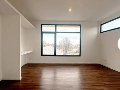 Depto Tipo Casa en Venta con 1 cocheras