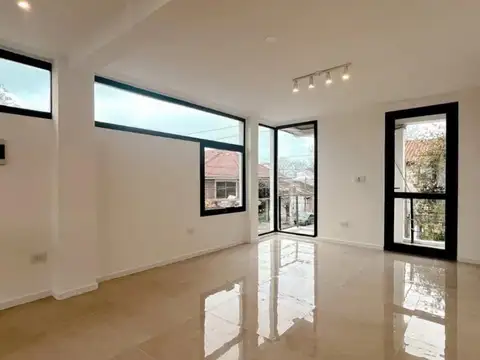 Brandsen 4200, Piso 1