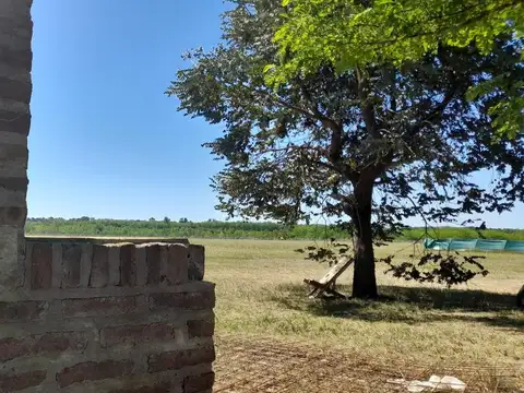 Av. Domingo Fernandez Beschted  s/n