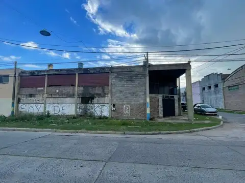 Velez Sarsfield 6764 - Galpón + Local Comercial | 380 m2