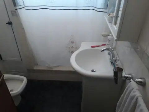 Casa en Venta en Valentin Alsina, USD 350.000