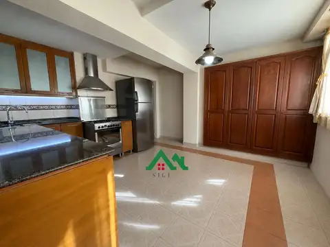 Dos Departamentos en venta Integrados con 4 dormitorios sobre La Cañada