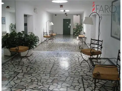 Apartamento en Península 1 dormitorio con cochera