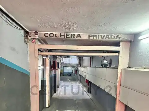VENTA COCHERA EN SAN NICOLAS (CENTRO)
