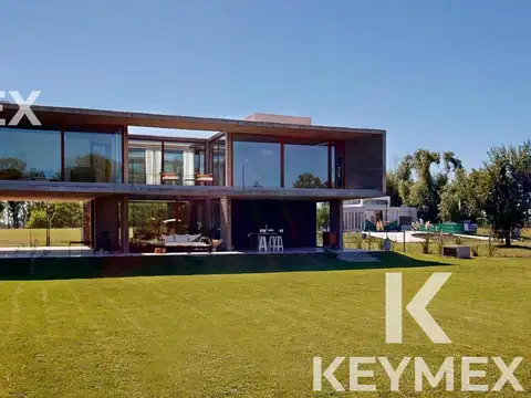 Casa en Area 60 La Victoria