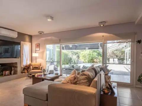 Casa 7 ambientes con 6 baños