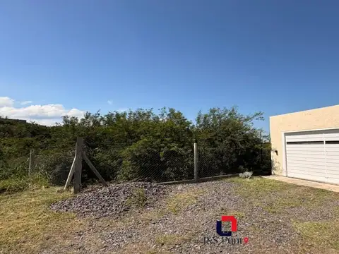 Casa en Venta con 4 cocheras