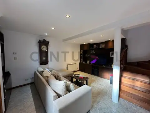 EN VENTA! Duplex 4 ambientes