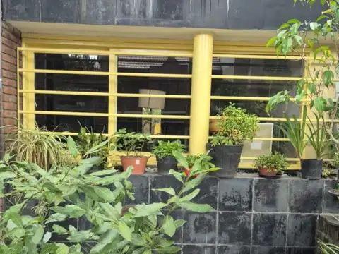 Depto Tipo Casa en Venta en Villa del Parque, USD 260.000