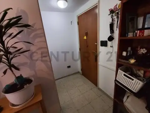 Departamento 2 ambientes con balcón a la calle – Aldrey. Mar del Plata