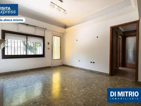 Casa 13 ambientes con 3 baños