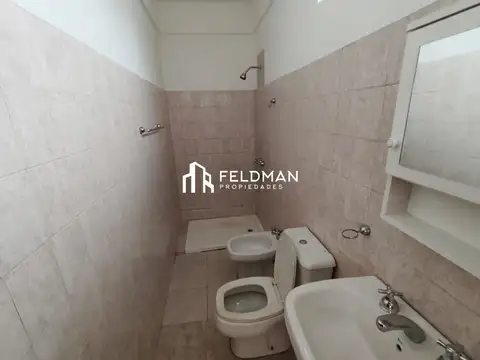 Depto Tipo Casa en Alquiler 40 años