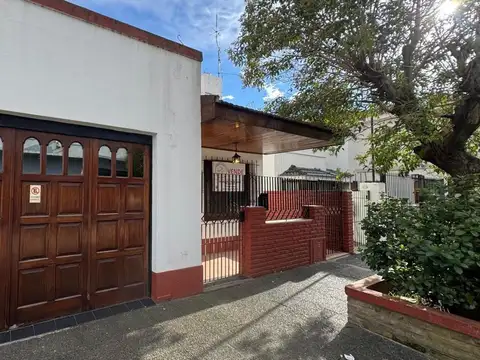 Casa En Venta En Martinez- Rodriguez Peña 1533