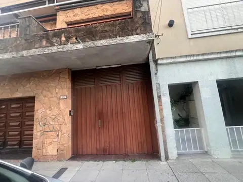 Alquilo Galpon Al Fondo en Villa Bosch Trifasica F: 11252