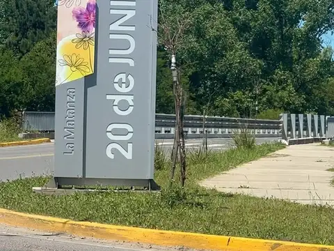 CASAQUINTA DE 4 AMBIENTES CON AMPLIO PARQUE Y PILETA | 20 de Junio