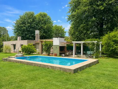 CASAQUINTA DE 4 AMBIENTES CON AMPLIO PARQUE Y PILETA | 20 de Junio