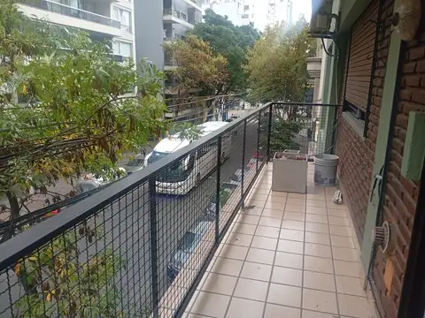 Excelente 4 ambientes la frente con balcon corrido. Oportunidad 