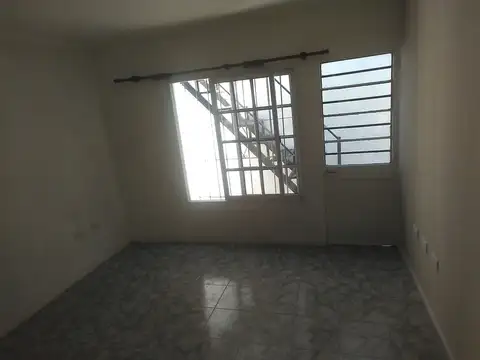 Depto Tipo Casa en Venta de 4 dormitorios