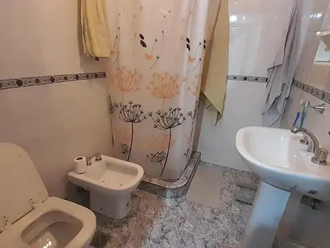 Depto Tipo Casa 2 ambientes con 2 baños