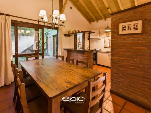 Casa 4 ambientes con 3 baños