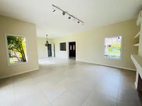 Casa en Alquiler al Noroeste