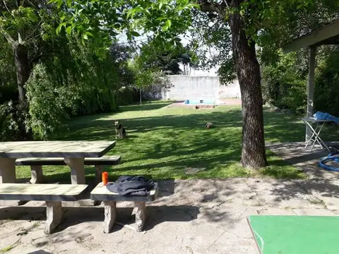 Casa 5 ambientes con 4 baños