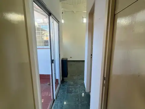Depto Tipo Casa en Alquiler en Valentín Alsina, $ 600.000