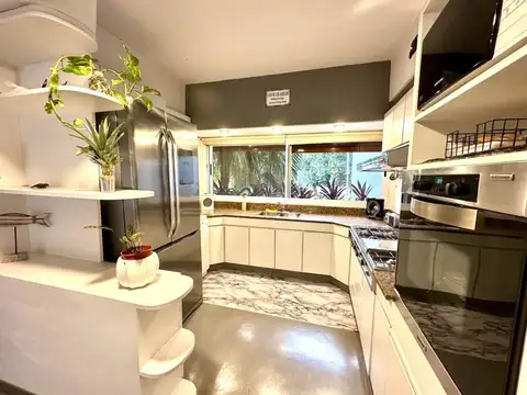 Casa en Venta en Villa Sarmiento, USD 384.500