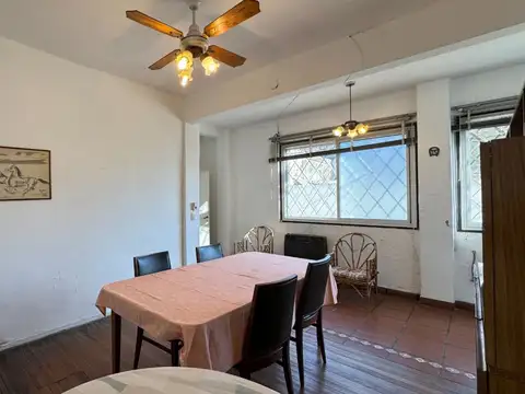 Casa en venta sobre lote propio de 4 amb + jardin