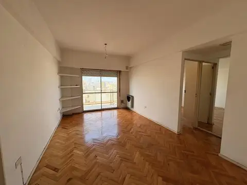 Alquiler de departamento 2 ambientes con balcón en el barrio Balvanera.