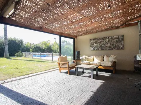 VENTA CASA SHANGRILA 3 DORMITORIOS Y APARTAMENTO