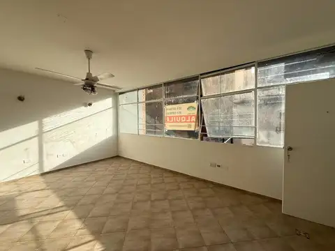 Casa de 4 Dormitorios en Alquiler Barrio Centro