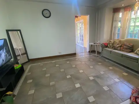 Casa en Venta en Los Robles del Monarca, USD 160.000