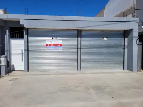 Local en Alquiler en Los Hornos, $ 900.000
