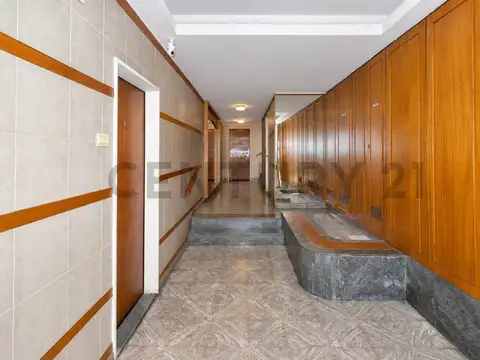 3 de febrero 800, Piso 0