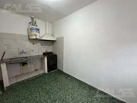 Casa en Alquiler con 1 cochera