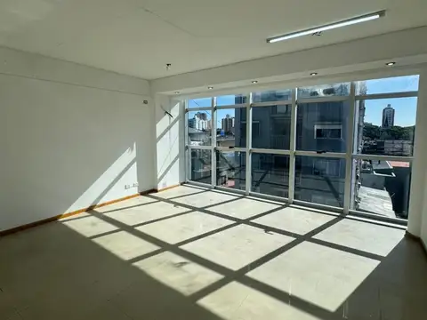 Alsina 100, Piso 4