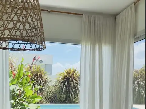 Casa en Alquiler Temporal en Pilar del Este - Casas del Este, USD 1.200