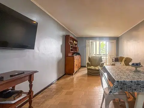 VENTA DEPARTAMENTO 4 AMBIENTES, C/BALCÓN LUMINOSO
