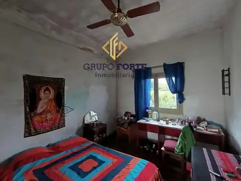 Casa 6 ambientes con 2 baños