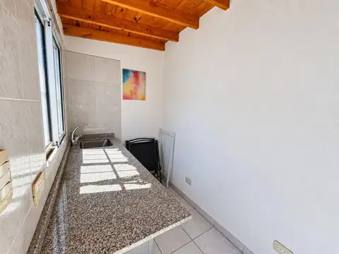 Depto Tipo Casa en Venta en Haedo, USD 95.000