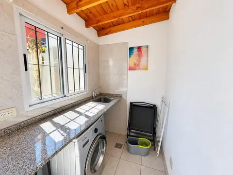 Depto Tipo Casa 3 ambientes con 2 baños