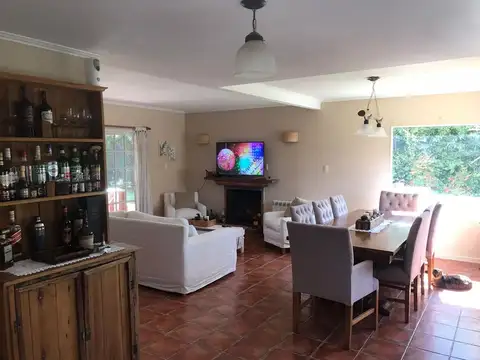 Casa en venta en Maschwitz Privado-5Amb-Pileta.