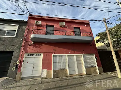 Venta PH  3 ambientes con patio en Sarandi