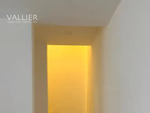 Casa en Alquiler con 2 cocheras
