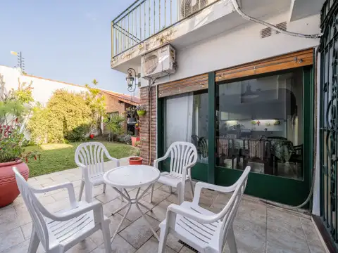 Casa 5 ambientes con 2 baños