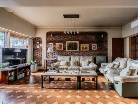 Oro 1250 , Piso 1