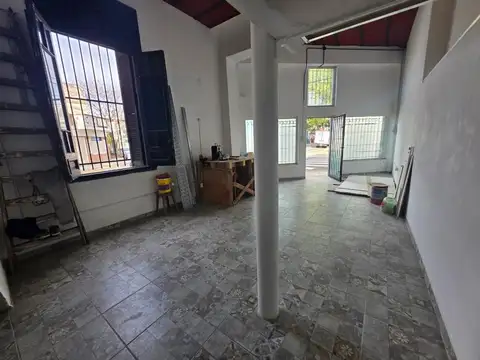 Local en Alquiler en Paternal, $ 800.000