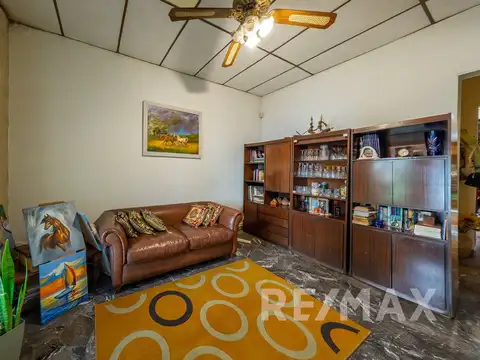 Casa 4 ambientes con 1 baño